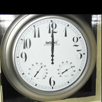 Skyscan Atomic Clock Model 88204